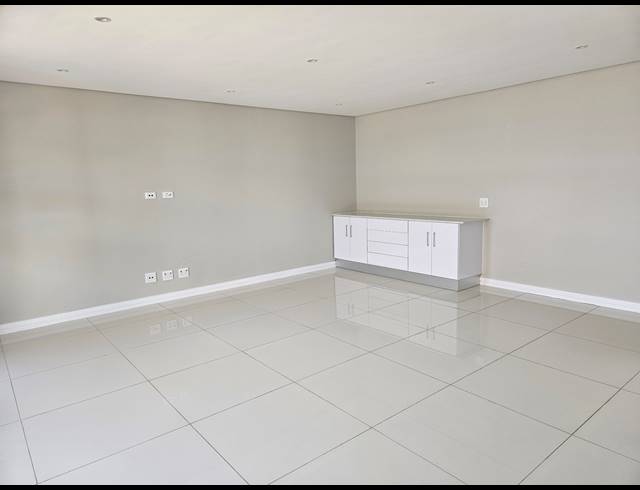 4 BEDROOM TOWNHOUSE TO LET IN IZINGA ESTATE